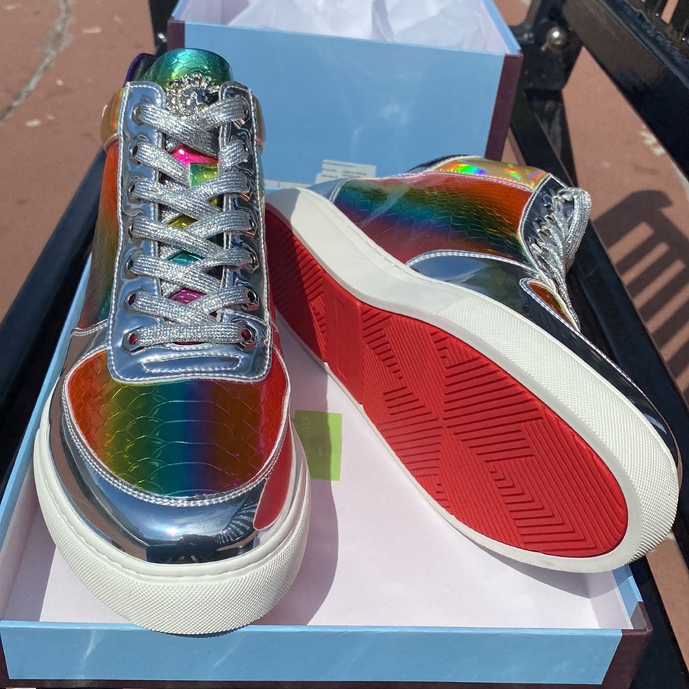 Luxury red bottom /red sole / high top 👟 shoes sneakers trainers